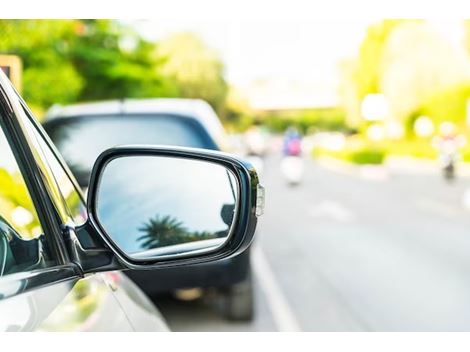 Comércio de Retrovisor no Largo da Pólvora